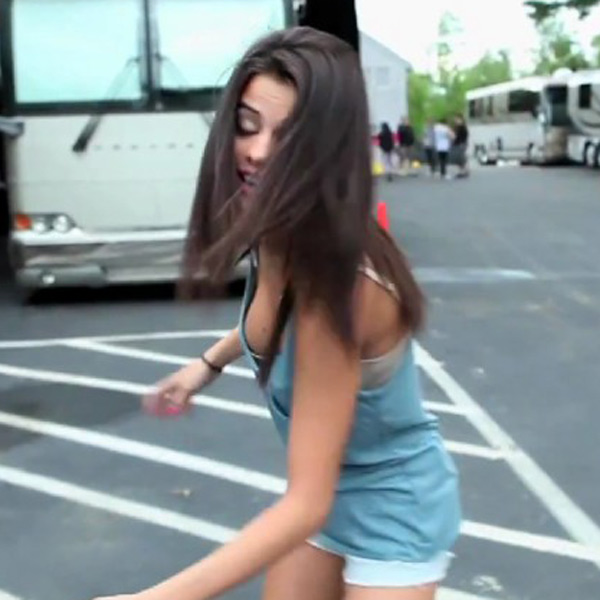 Clever Bulletin Selena Gomez Oops Is This Her First Sexy
