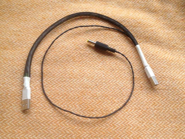 [Bild: DIY%2BUSB%2Bcable%2Bcomplete%2B2channelaudio.JPG]