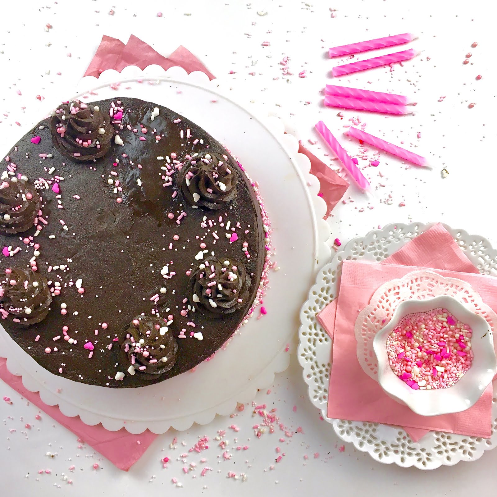 {VIDEO} THE BEST Chocolate Cake with Chocolate Frosting