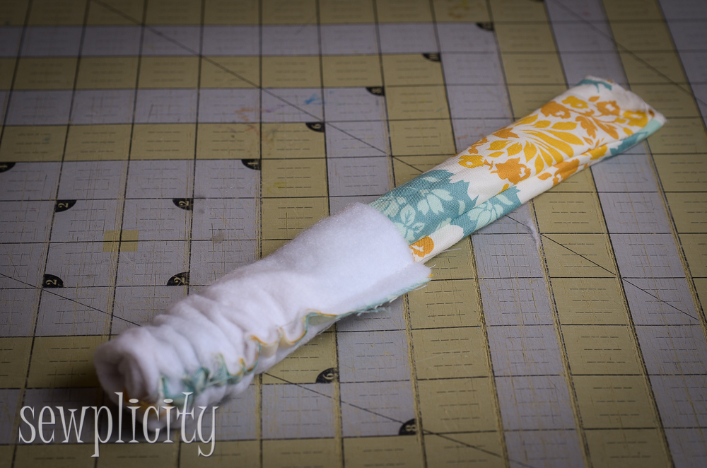 Sewplicity TUTORIAL Corded Fabric Handles