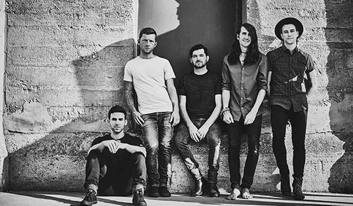 Hollow Lyrics - MAYDAY PARADE Hollow Lyrics - MAYDAY PARADE