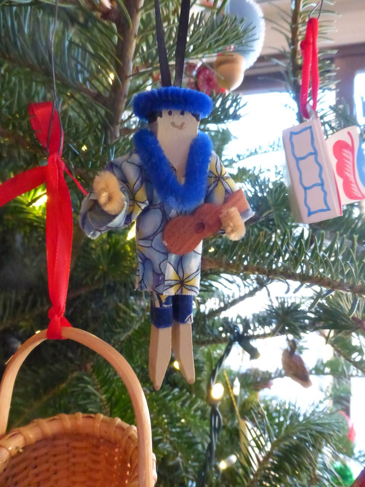Nutfield Genealogy: Christmas Ornaments Tell Family History
