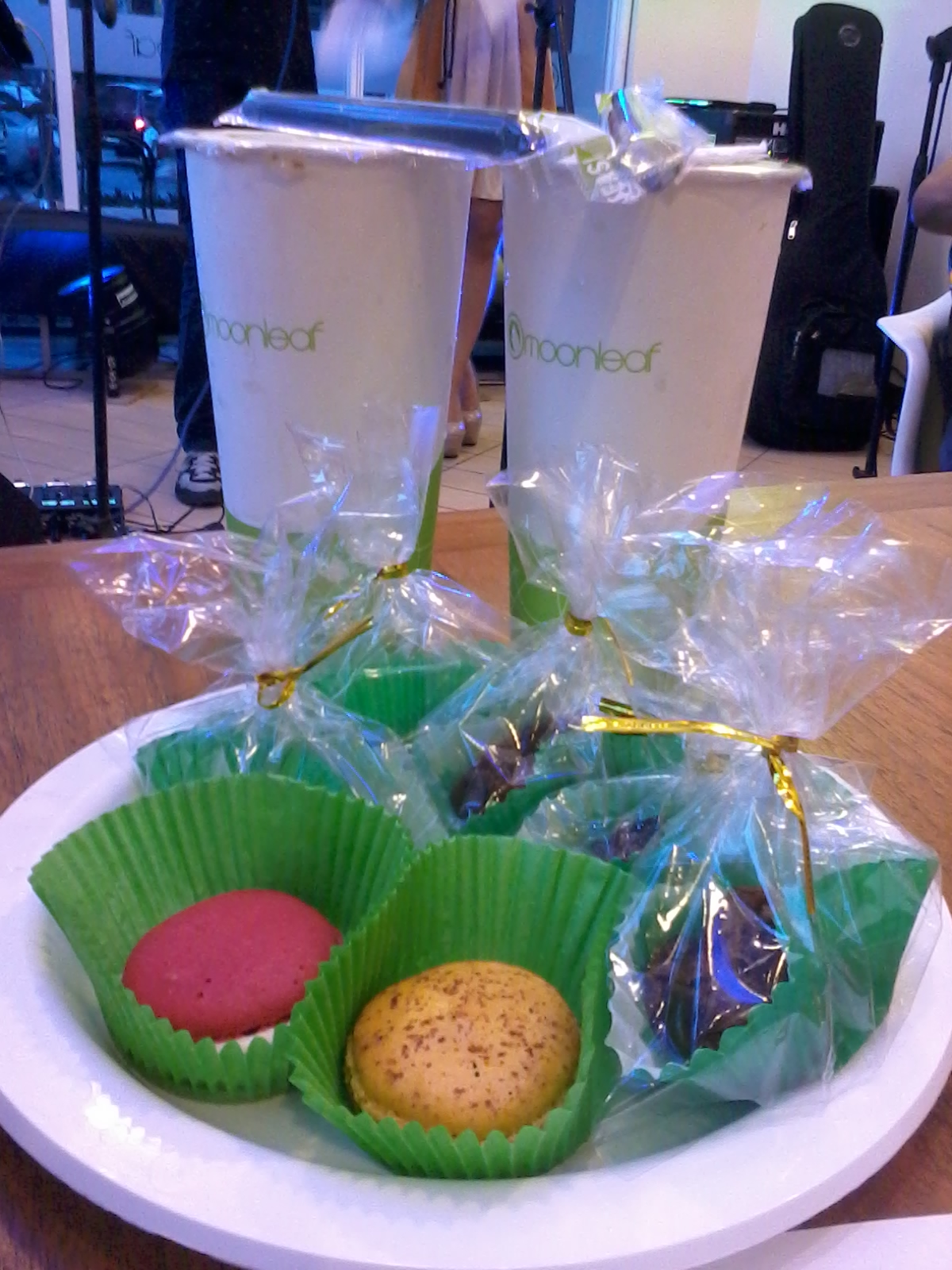 Moonleaf Tea Shop Celebrates Anniversary with MoonBeats: Live Acoustic