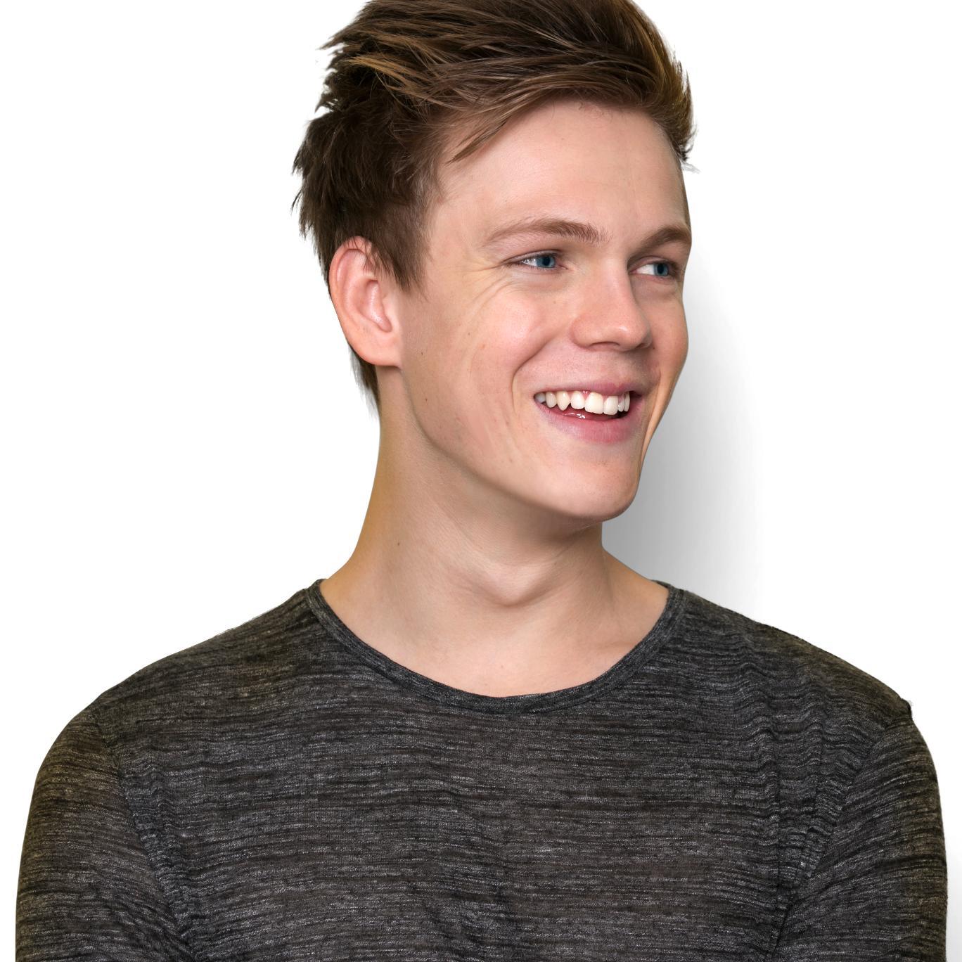 CASPAR LEE BIOGRAPHY&mldr; ~ Puput Puspitasari ;) all the love