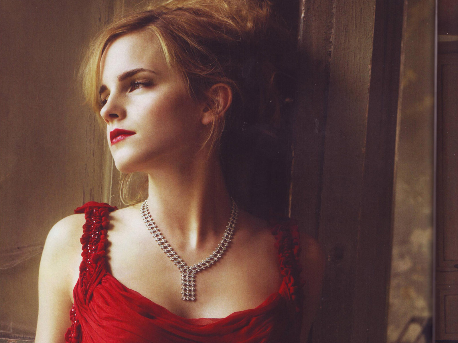 Hollywood: Emma Watson Hot HD Wallpapers 2012