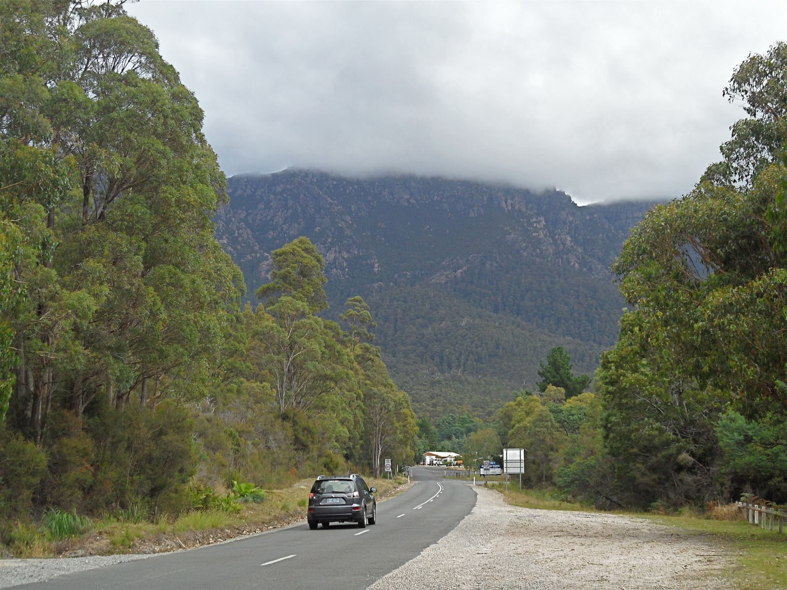 Avan Touring in Australia Cradle Mountain NP