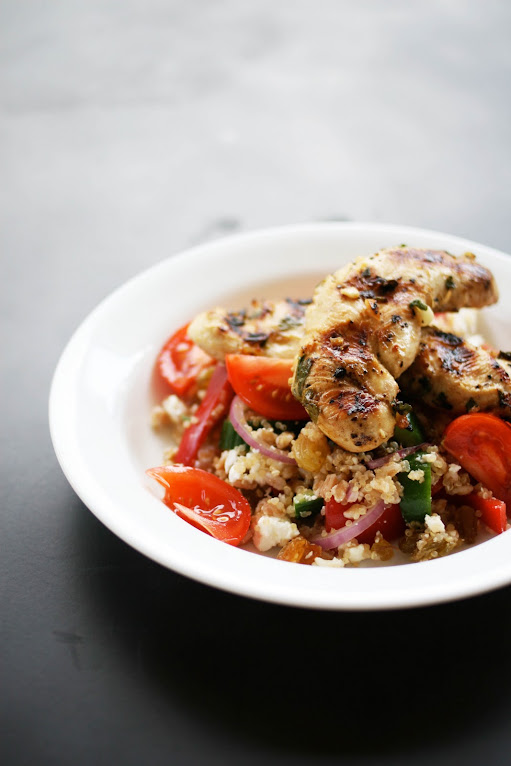 Unedeux senses QuinoaFarro Salad with Grilled Lemon Chicken