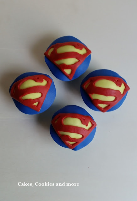 Superman Cupcakes