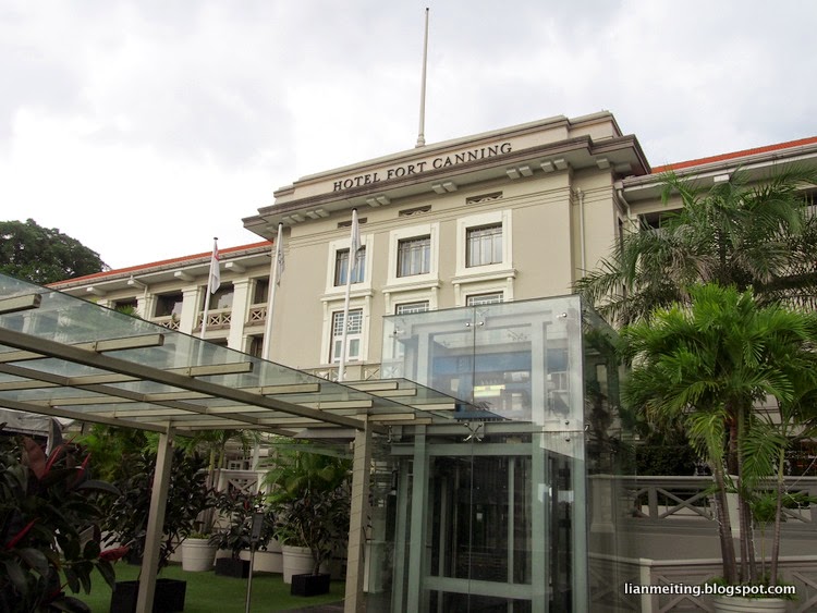 L I A N M E I T I N G Fort Canning Wedding And Staycations