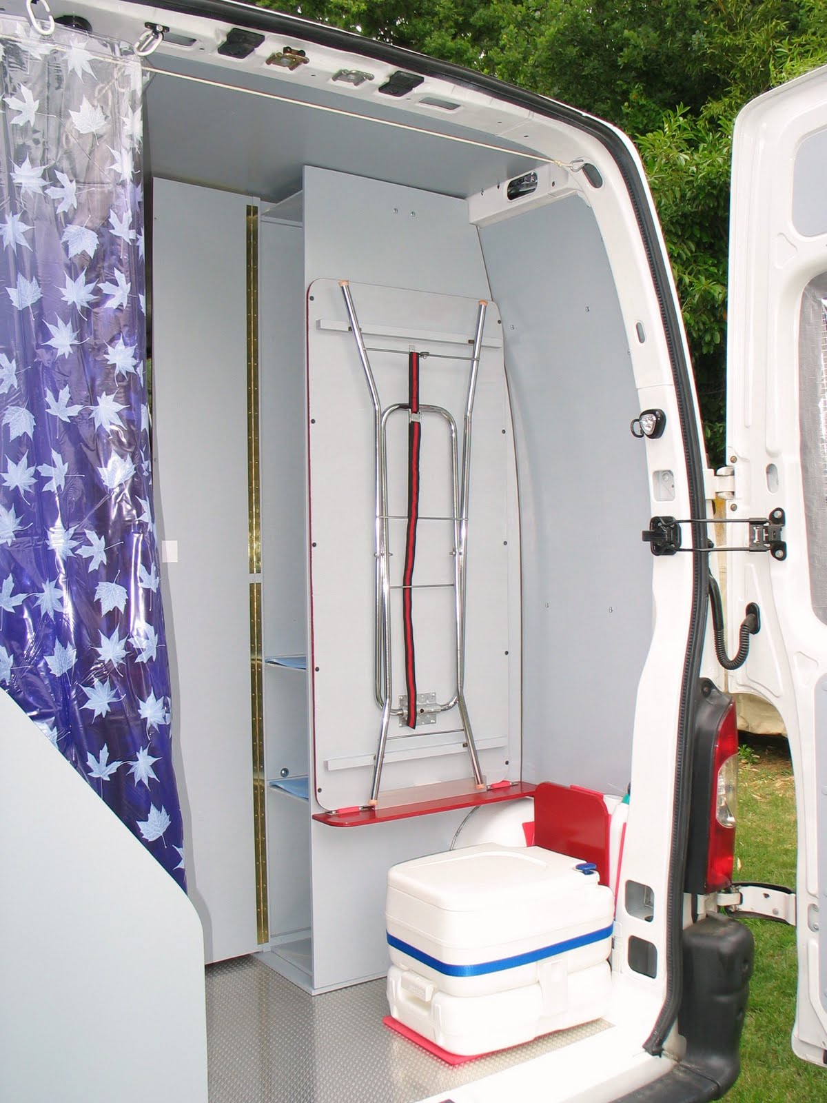 WC chimique portable électrique pour caravane