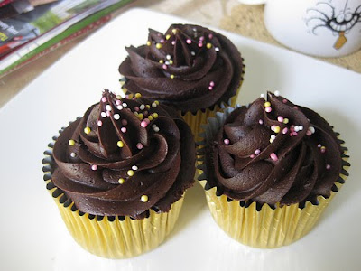 Cara Membuat CupCake Coklat Cara Membuat CupCake Coklat