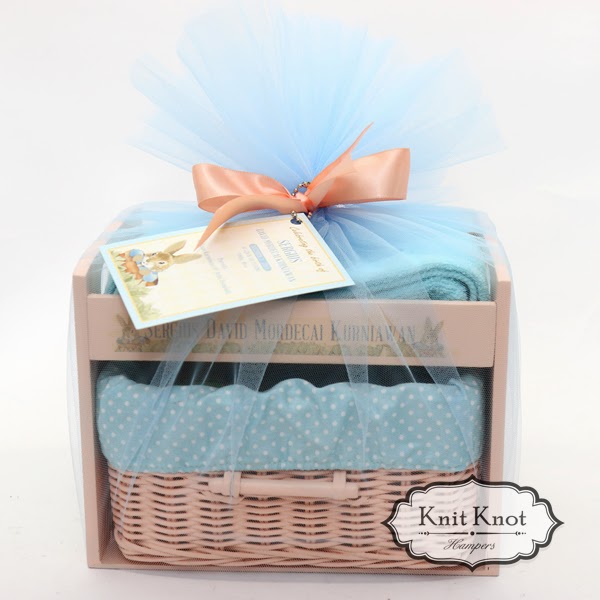 personalized hampers for baby