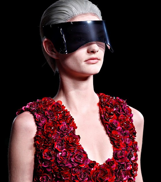 loveisspeed.......: Alexander McQueen Fall 2012