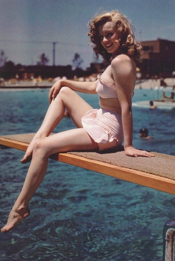 http://4.bp.blogspot.com/--7r-3MnfmrU/Tasd9CkSAoI/AAAAAAAAAgk/X4LvZiQs45g/s1600/marilynmonroe.jpg
