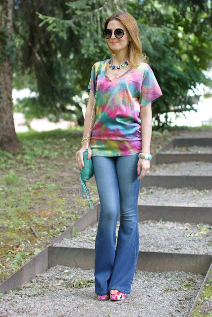 Hippie style, tie dye blouse, bell bottom pants, Fashion and Cookies