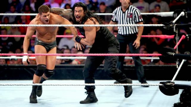 Votaciones Slammys a entregarse por WWE.COM: CAMPEÓN DEL AÑO Roman+Reigns+lanza+a+Cody+Rhodes+contra+el+poste