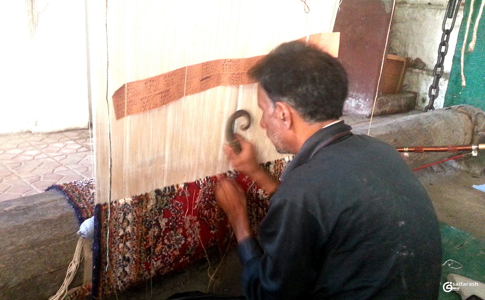 Saif Arash Photography Kashmir handicrafts Rug weaving