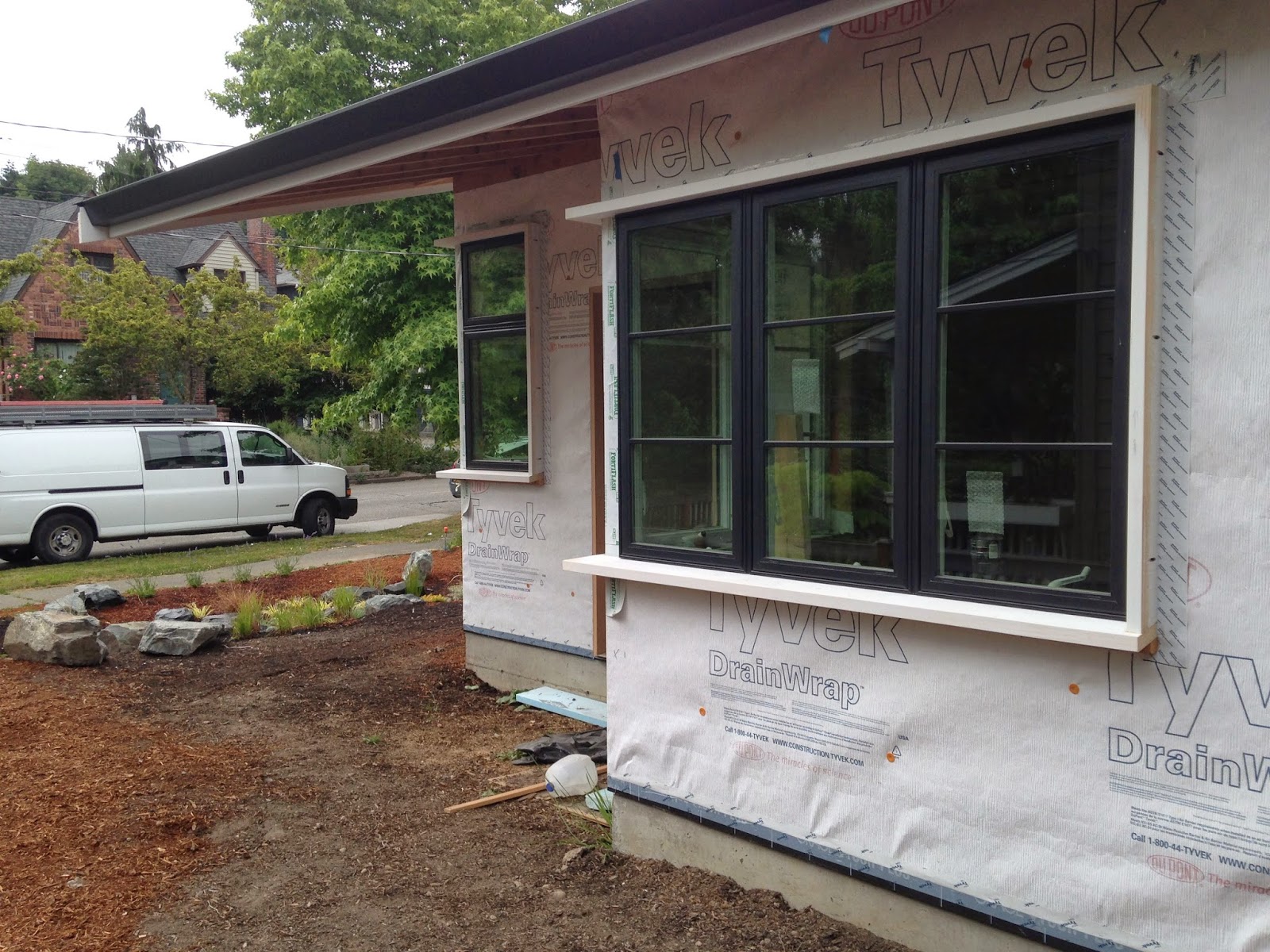 details of home exterior window trim