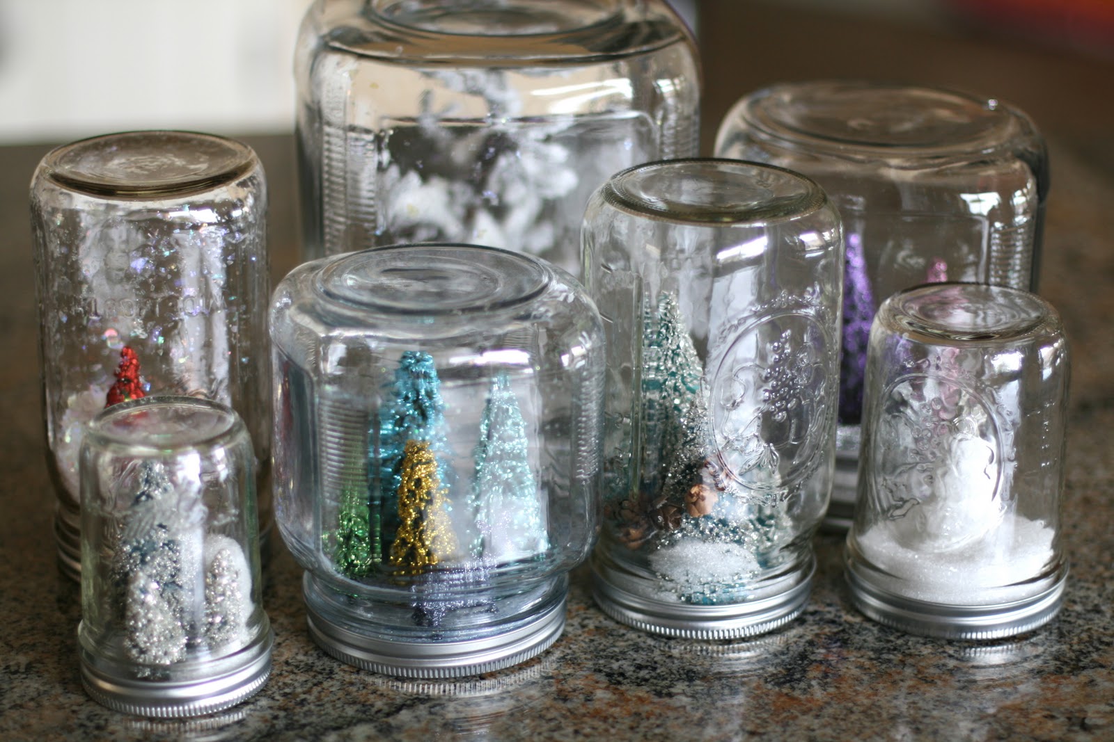 paperlili Sparkle Holiday Jars