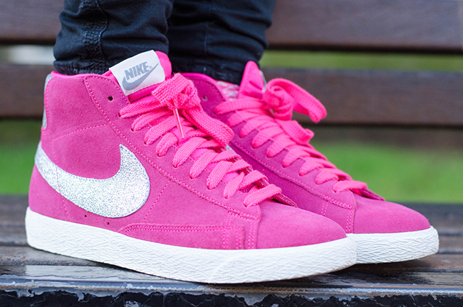 nike blazers grey and pink