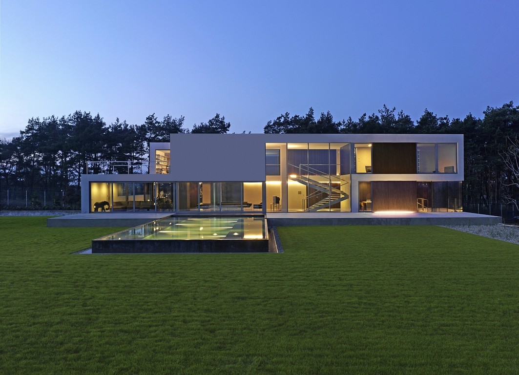 Minimal Modern House in Poland | modern design by moderndesign.org Minimal Modern House in Poland | modern design by moderndesign.org