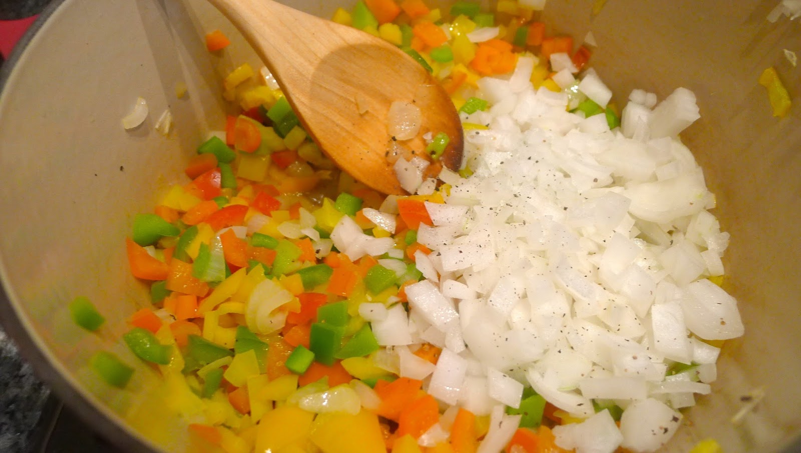 newFOOD tuesdayz Garbanzo and Black Bean Turkey Chili