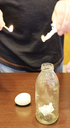Egg-Sucked-into-Bottle Egg Sucked into Bottle http://wemadethat.blogspot.com/2013/02/egg-in ...
