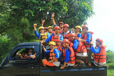 paket arung jeram di puncak bogor