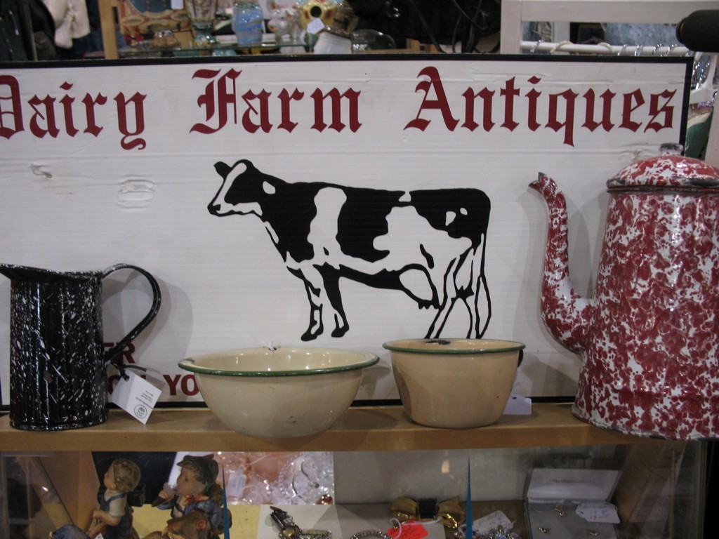DAIRY FARM ANTIQUES DAIRY FARM ANTIQUES 6,000 sq feet of Antiques