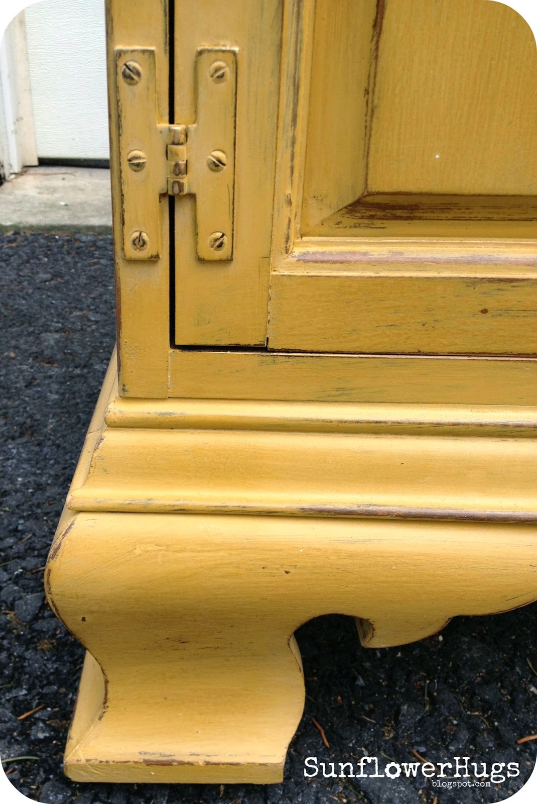 SunflowerHugs Mustard Yellow Hutch
