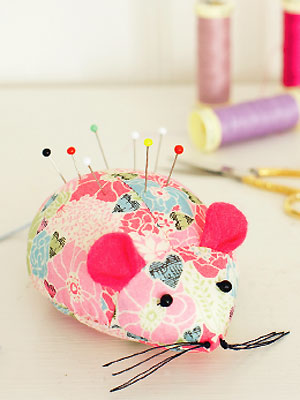 freebies for crafters mouse pincushion freebies for crafters mouse pincushion