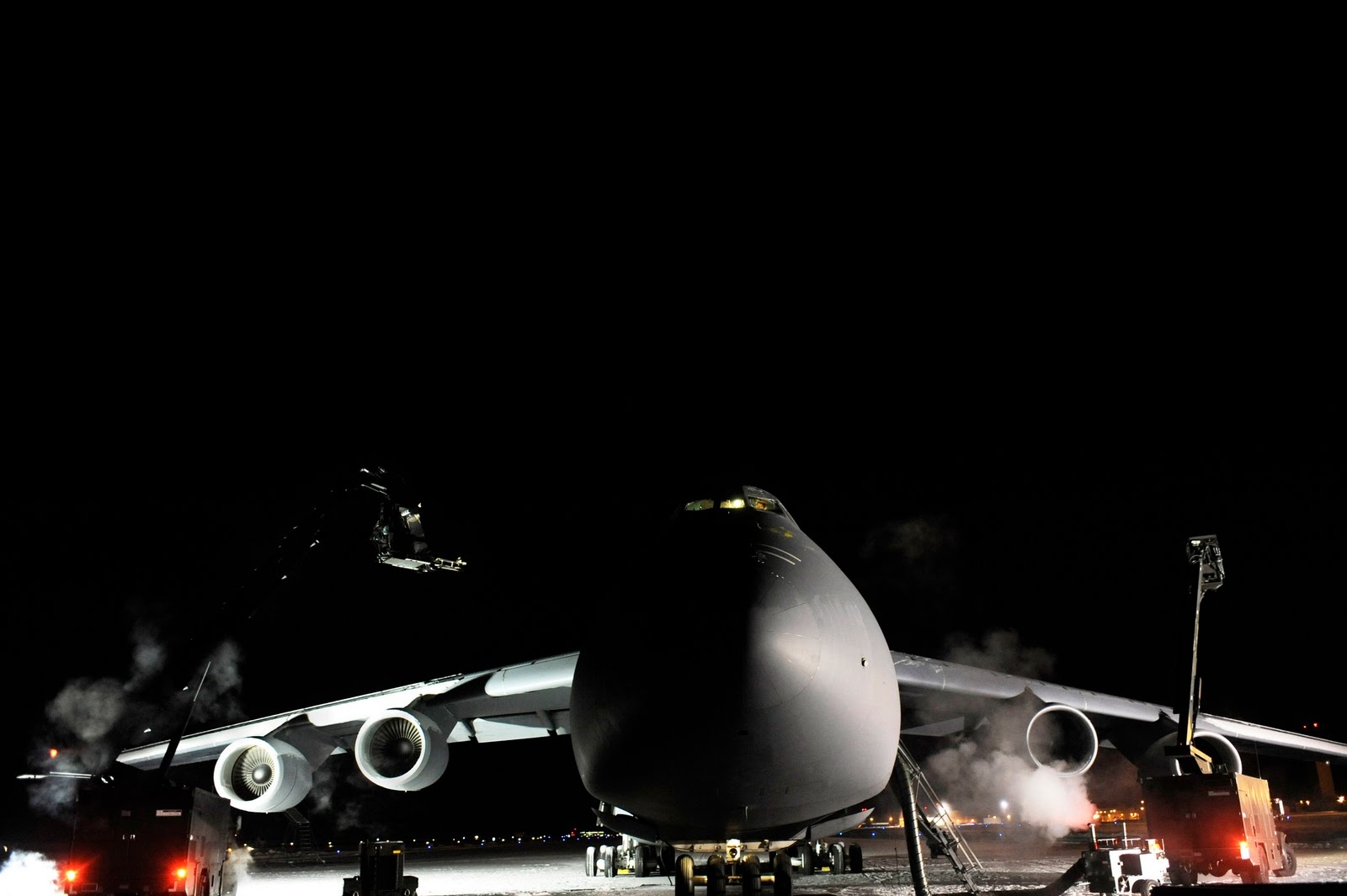 http://4.bp.blogspot.com/--Fm3ohH7PK0/Tyoyb_VlwPI/AAAAAAAADUw/SCSSfuipiTA/s1600/Fighter+Aircraft+Wallpapers+HD040.jpg
