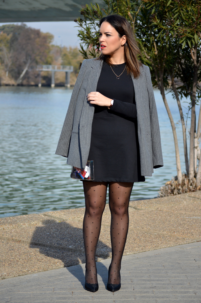 How to Style Patterned Hosiery How to Style Patterned Hosiery