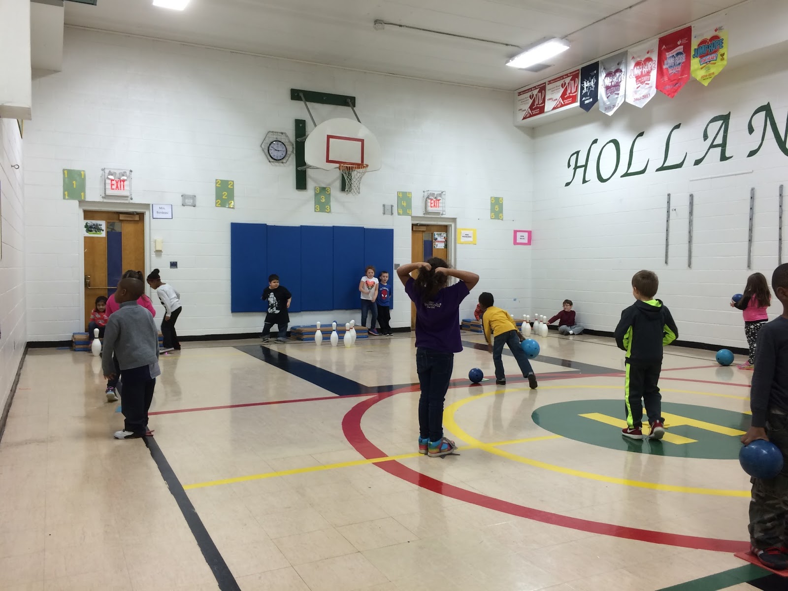 Talking Taylor Schools HOLLAND ELEMENTARY SCHOOL teams with Skore Lanes