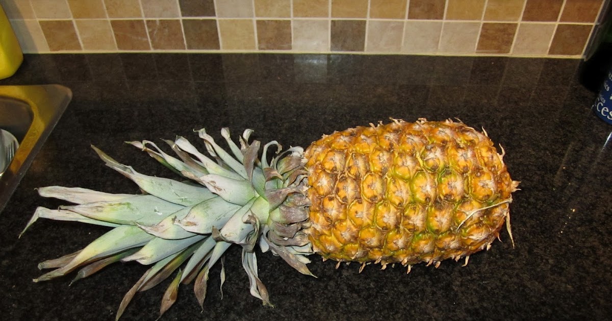 A Matt or Nat of Taste Ripening and serving pineapple