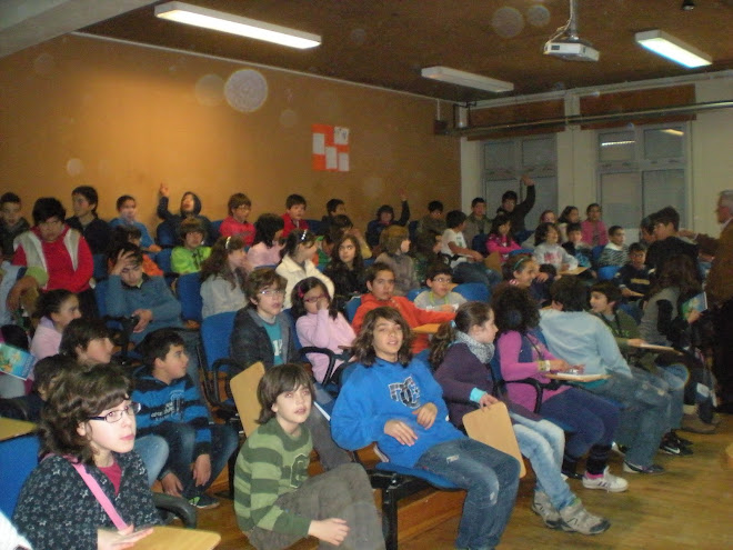 Escola Rainha Santa Isabel - Carreira  6 de Março 2012