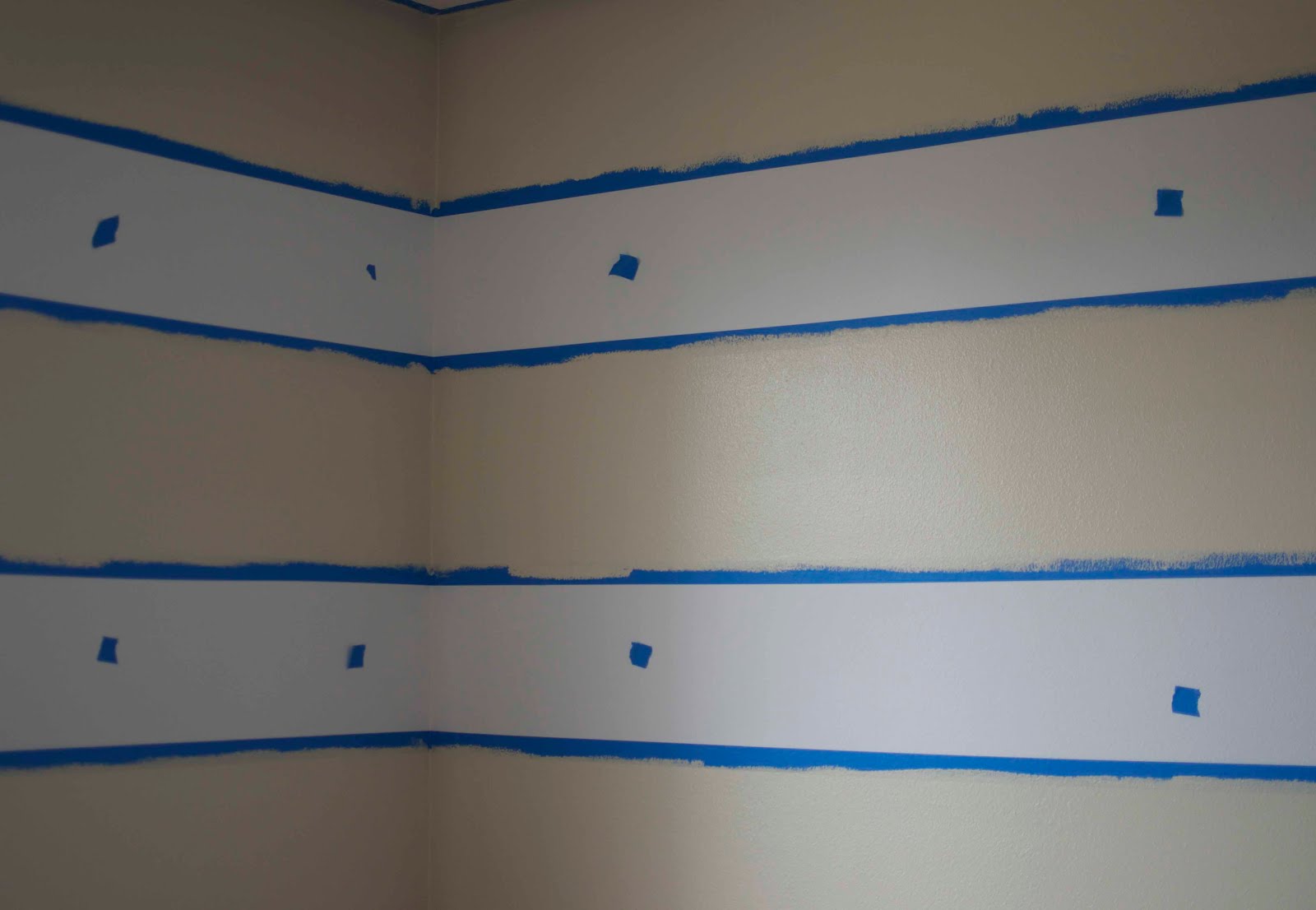 Visual Eye Candy How To Paint A Striped Wall Visual Eye Candy How To Paint A Striped Wall