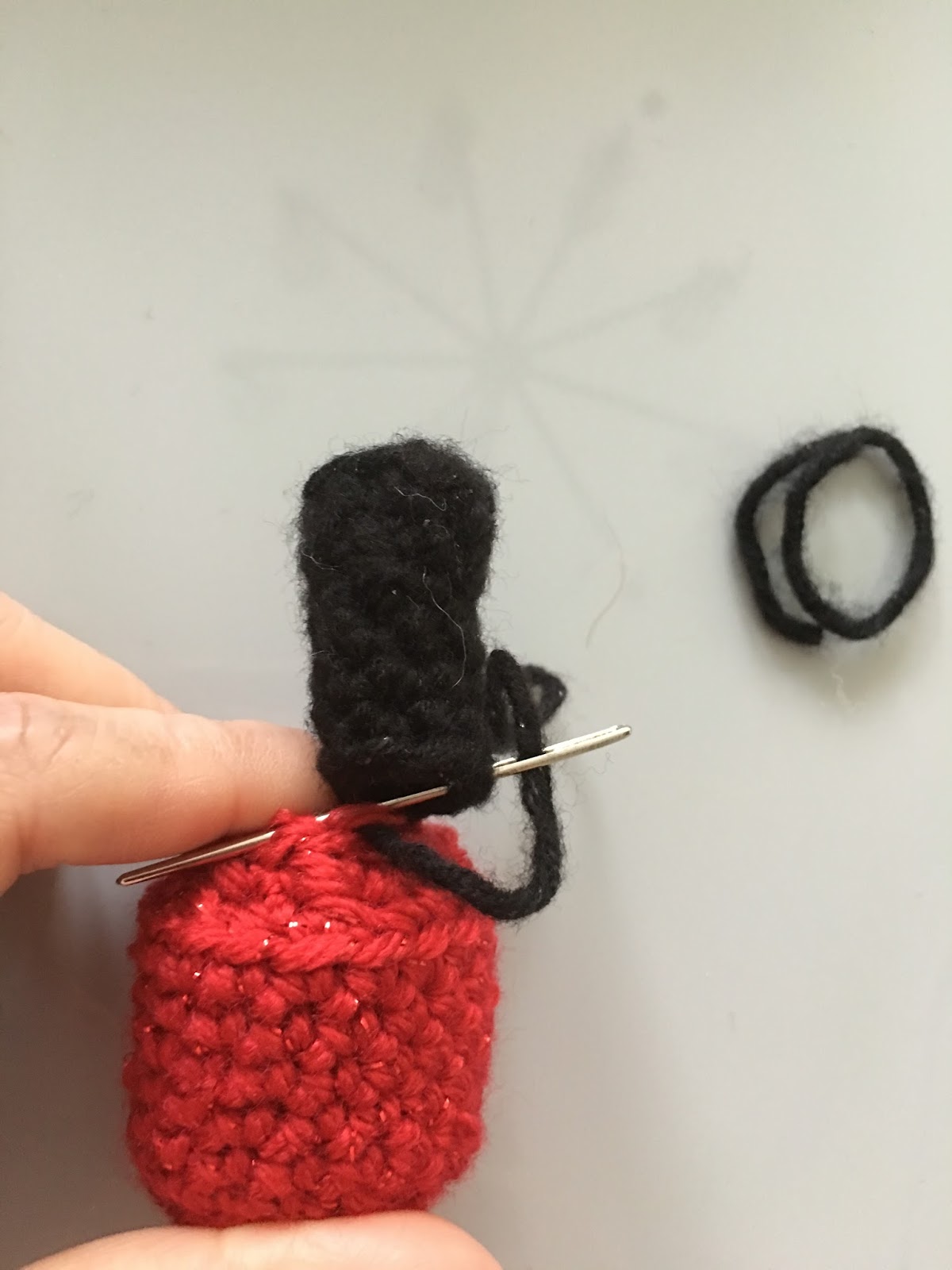 Annoo's Crochet World Nail Polish Amigurumi Free tutorial