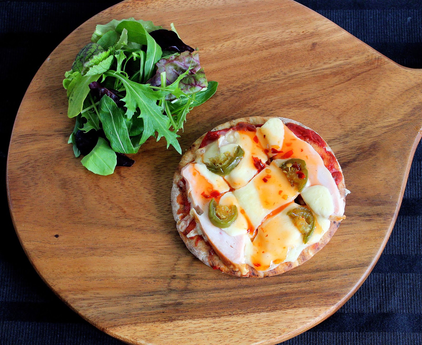 PicNic Chili Chicken Pita Bread Pizzas