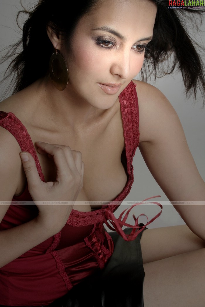 Joshi Hot