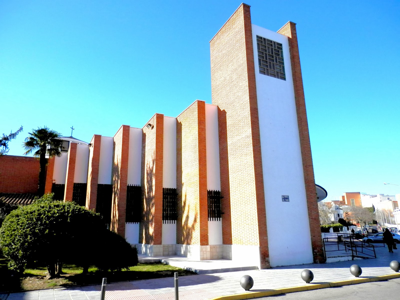 EL SAYON EL TEMPLO PARROQUIAL DE SANTO TOMÁS DE VILLANUEVA