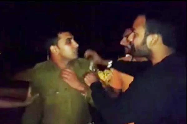 This video of a drunken Chandigarh Police Constable getting beaten up by youths is going viral, Police, Case,