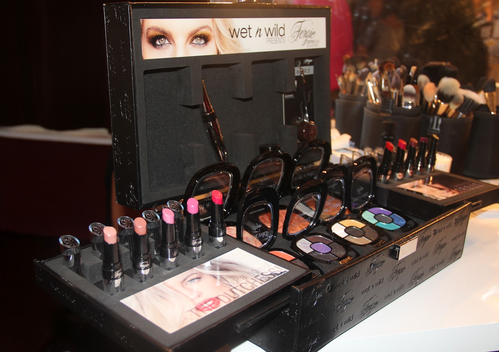 http://4.bp.blogspot.com/--NQbnU2SBmg/UFMex8LxoJI/AAAAAAAAEvs/HDt2vMA_nuI/s1600/Wetnwild_Fergie_Collection.jpg