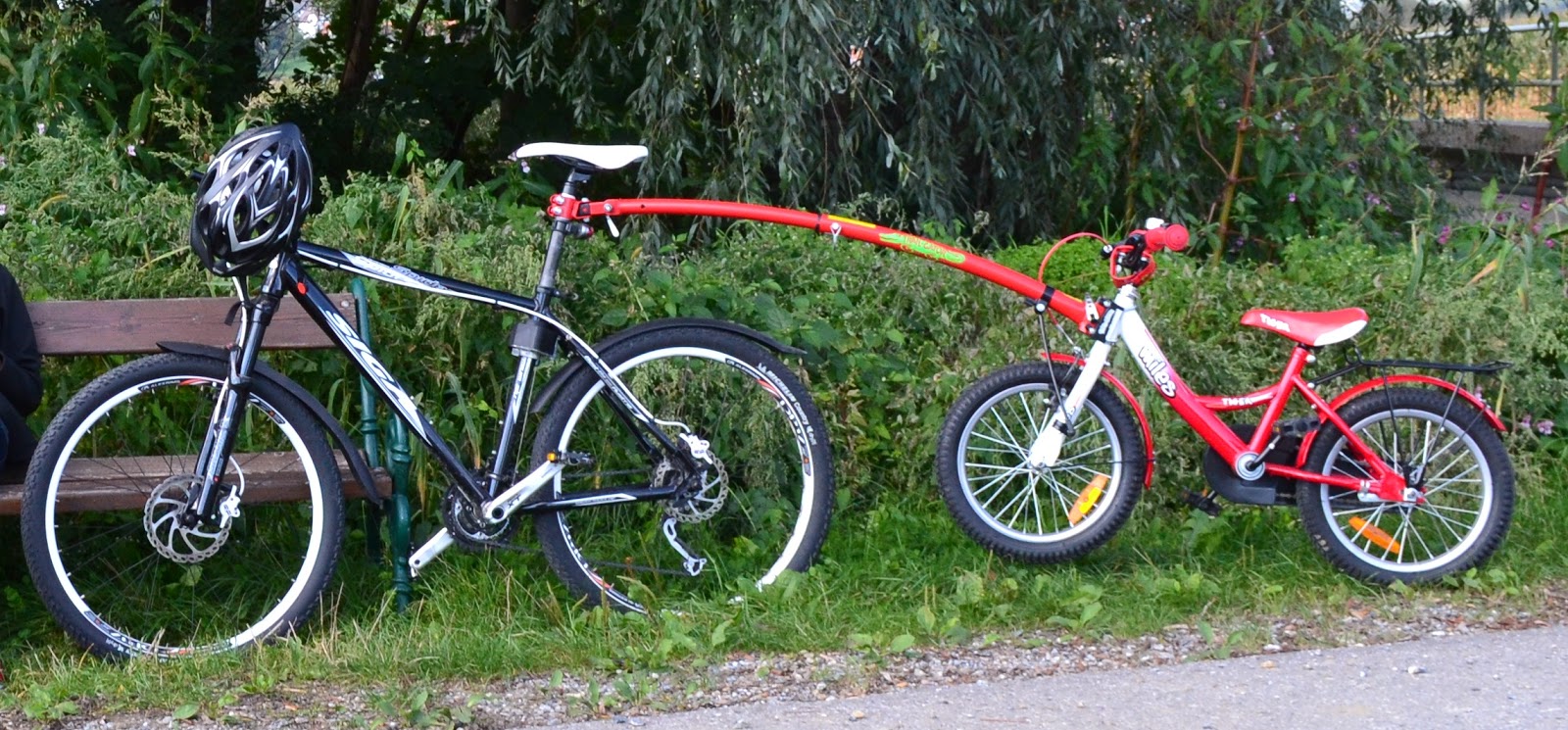 Tandemstange, Trail-Gator, Fahrradschleppstange, Kinderfahrrad in Sachsen -  Grimma, Kinderfahrrad gebraucht kaufen