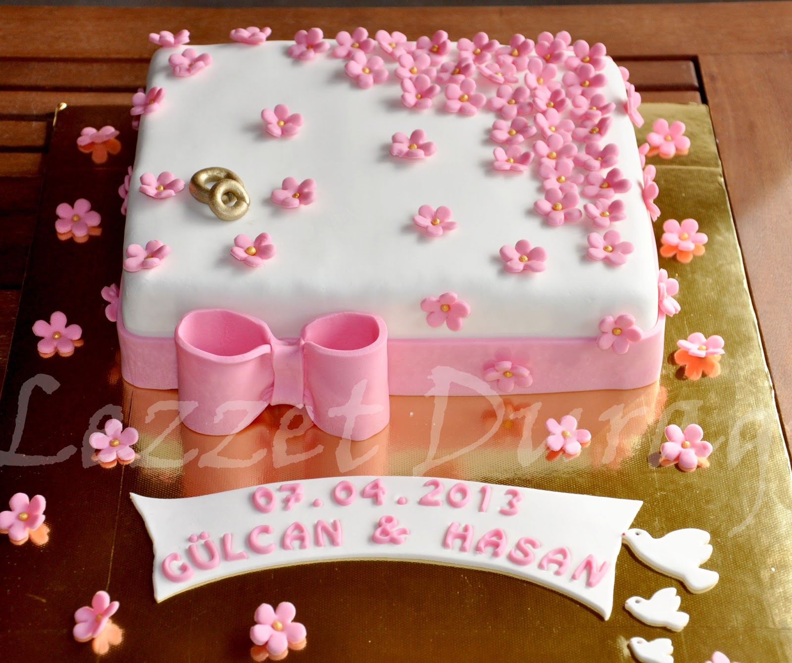 Lezzet Duragi Gülcan & Hasan Nişan Pastası ve Cupcakeler