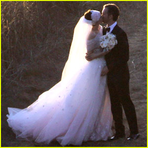 Cakes by MizVuitton: T... Anne Hathaway Wedding Dress