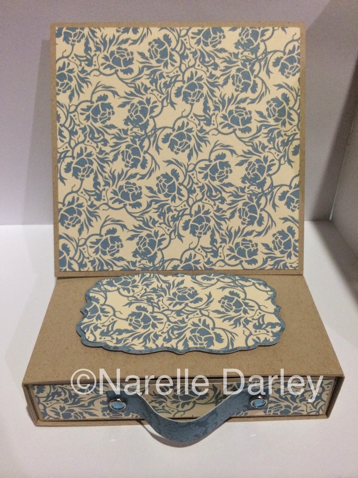 The NonCrafty Crafter Easel card with drawer