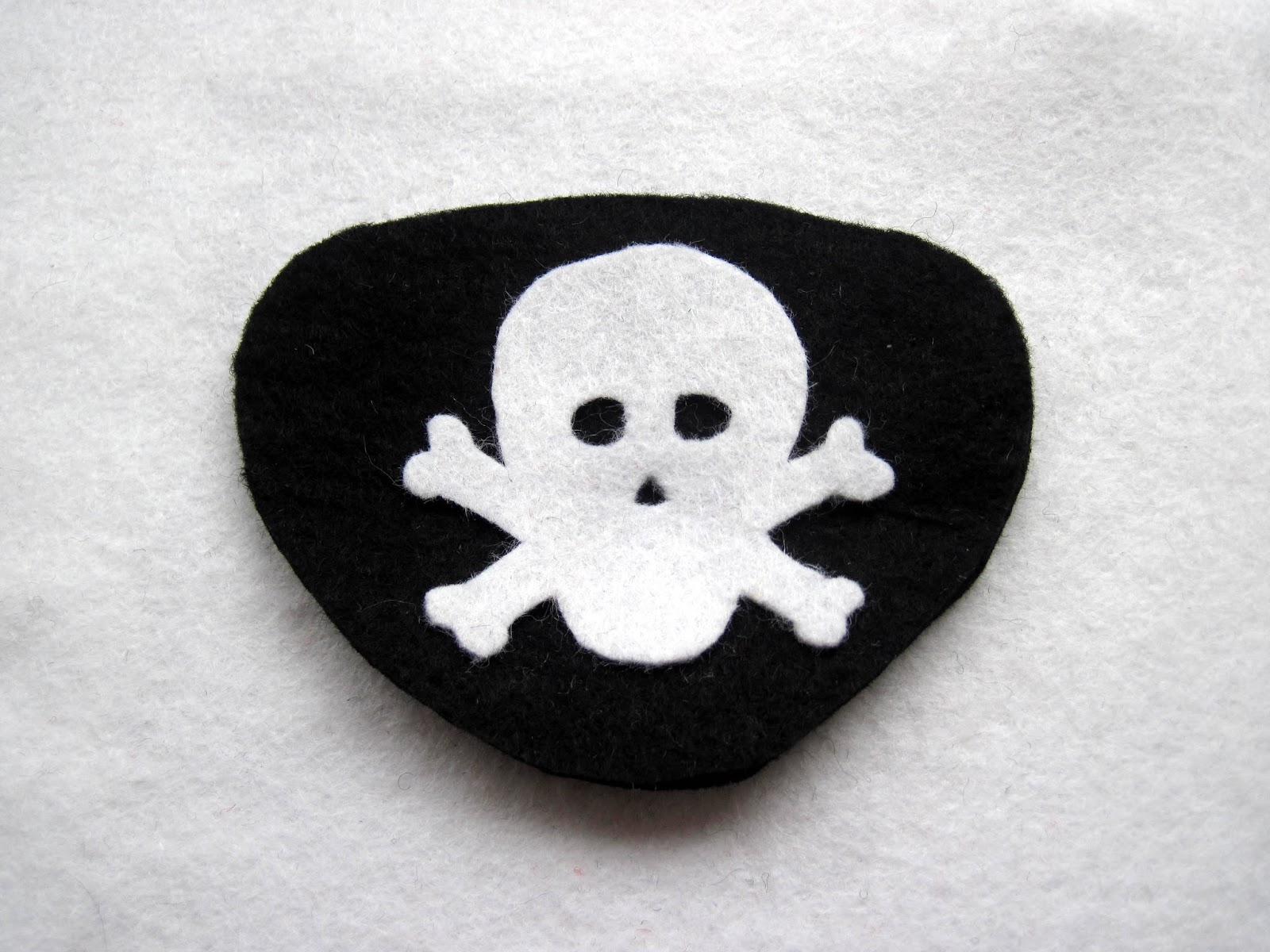 Grace's Favours Craft Adventures How to Make a Felt DIY Pirate Eye