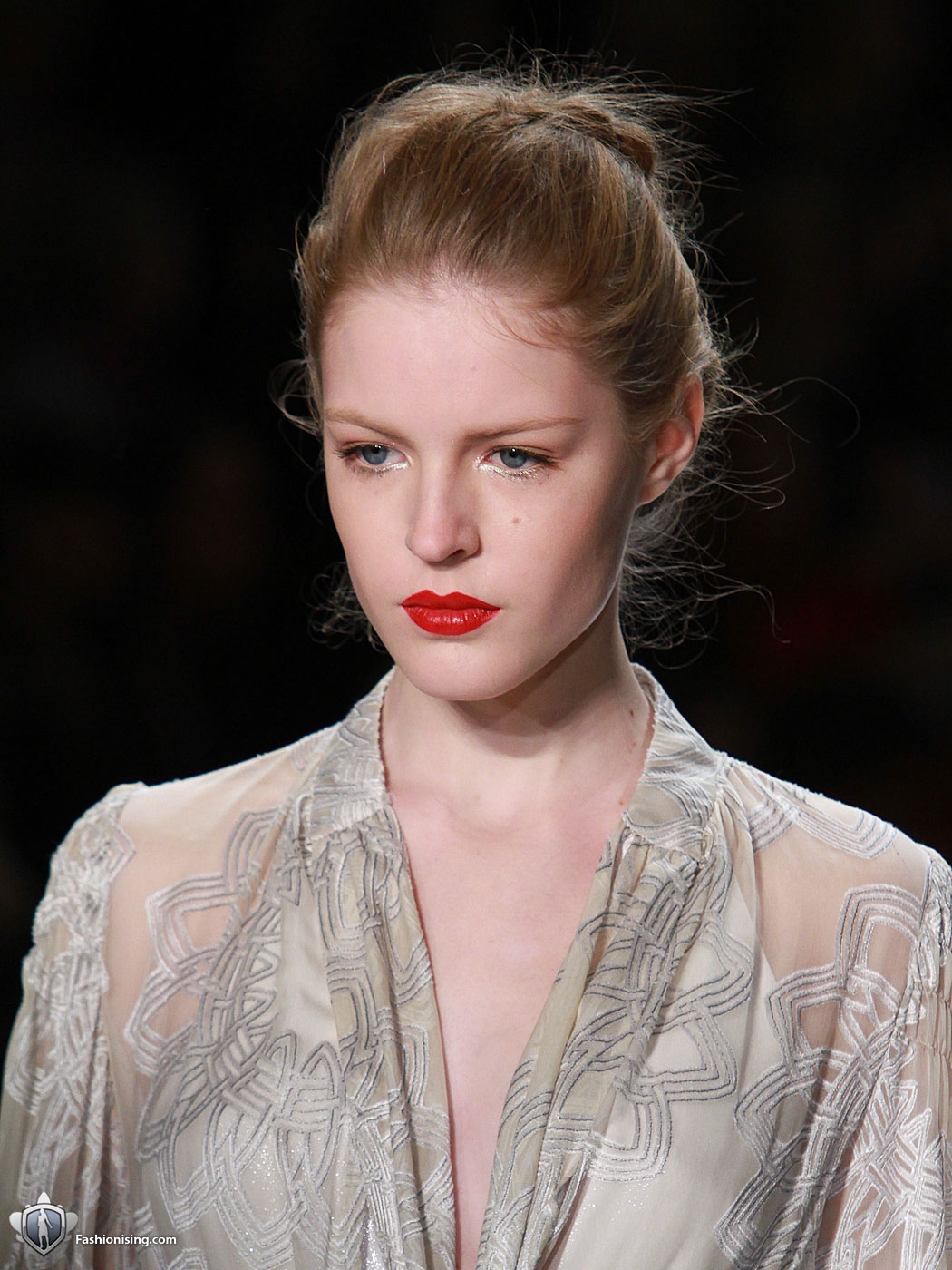 http://4.bp.blogspot.com/--QuGfluzVy8/TlN7m8oaK7I/AAAAAAAAHN8/9OiqDlME0dY/s1600/New-York-Fashion-Nanette-Lepore-Boudoir-08.jpg
