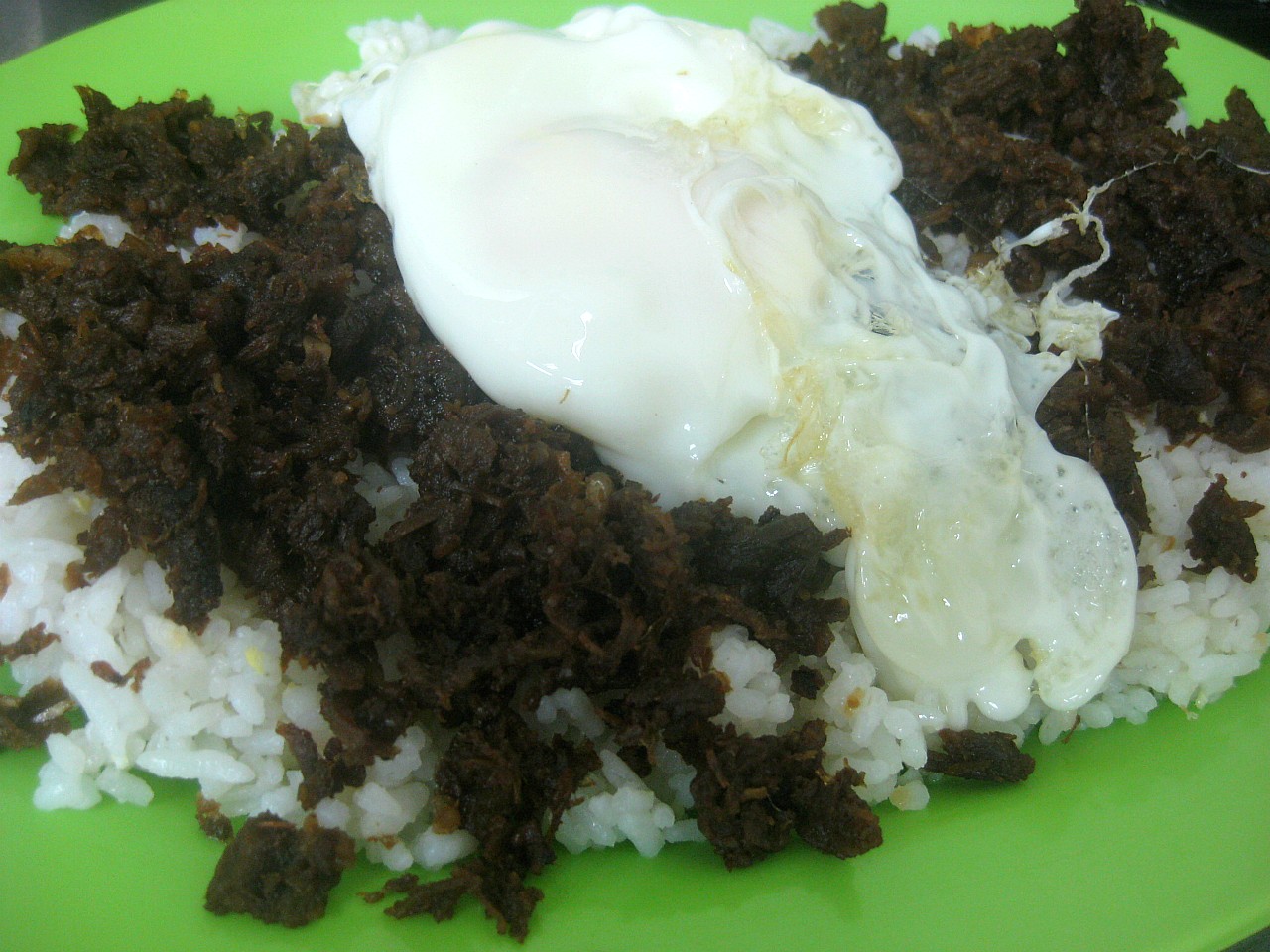 Cook this Recipe: UP's Pride: Tapsilog Meal from Rodic's Food Express